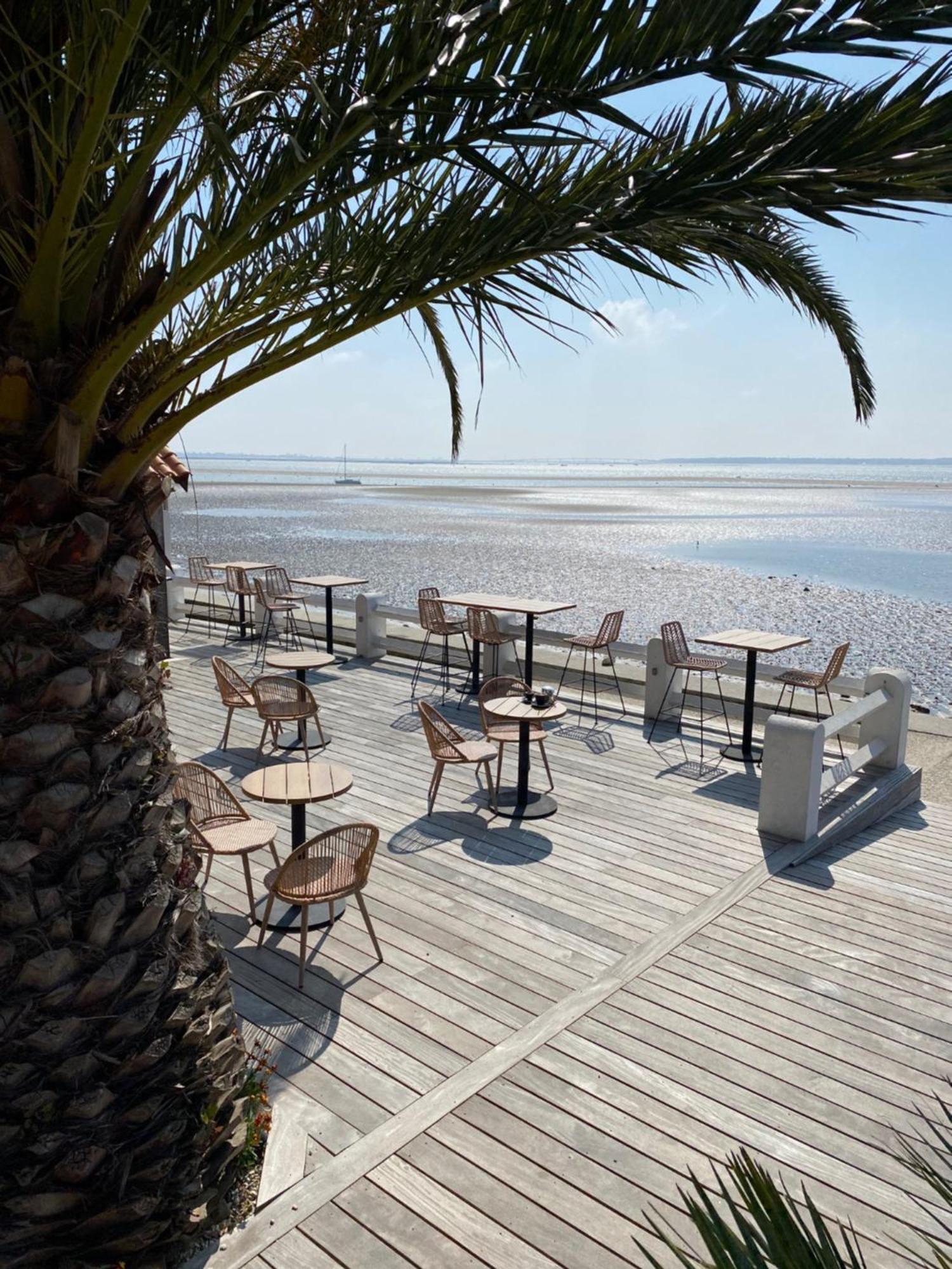 Hôtel L'Albatros Saint-Trojan-les-Bains Exterior foto